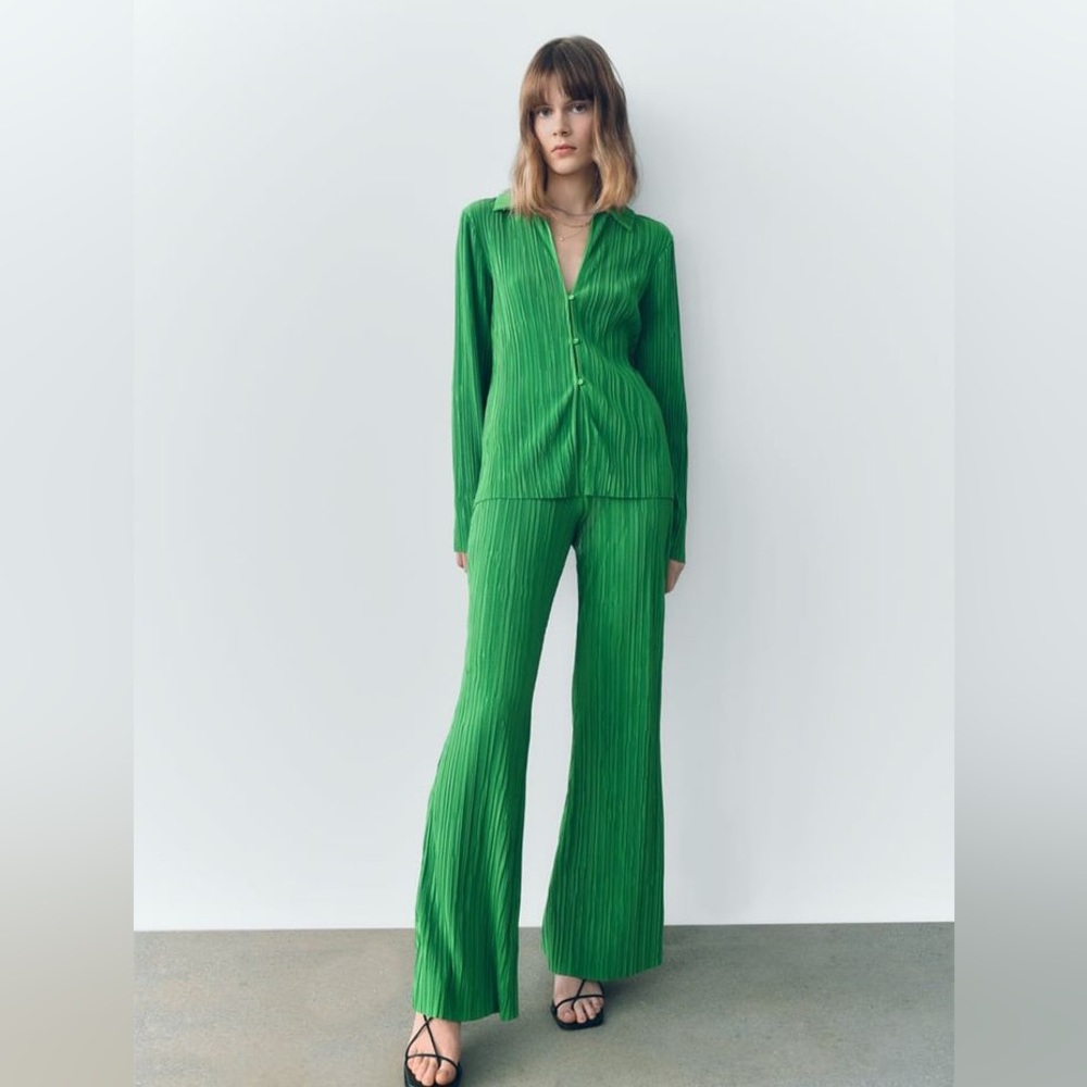 NWT Zara Green Plisse Set M